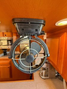 navigation station, Defever 49, trawler for sale