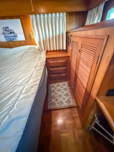 bed, Defever 49, trawler for sale