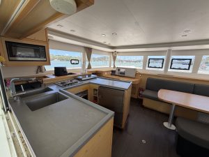 salon, Lagoon 450, catamaran for sale