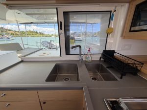 salon, Lagoon 450, catamaran for sale