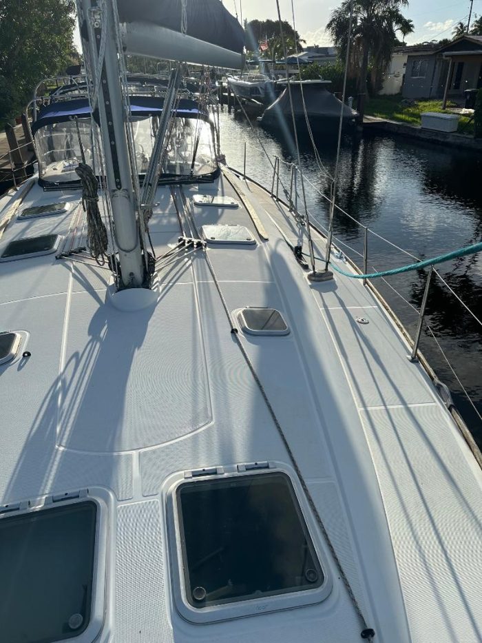 deck, Jeanneau, sailboat for sale