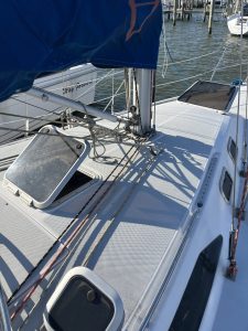 deck, Catalina 320, sailboat for sale