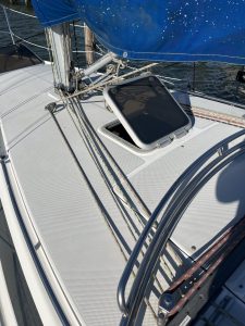 deck, Catalina 320, sailboat for sale