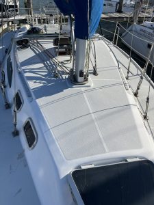 deck, Catalina 320, sailboat for sale