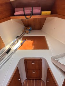 bed, Catalina 320, sailboat for sale
