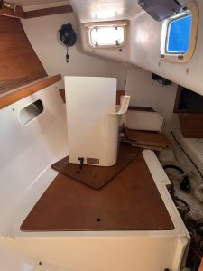 interior, Catalina 320, sailboat for sale