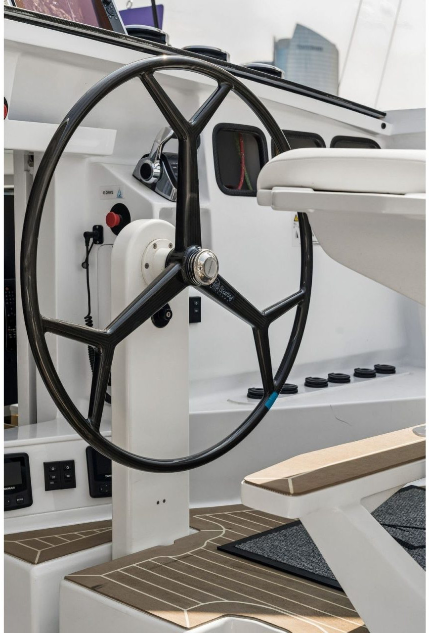 helm, Balance 526, catamaran for sale
