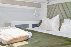 bed, Balance 526, catamaran for sale