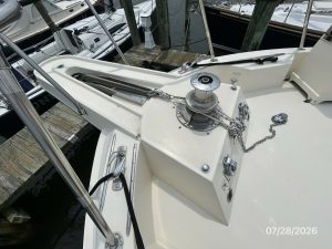 deck, Hatteras, trawler for sale