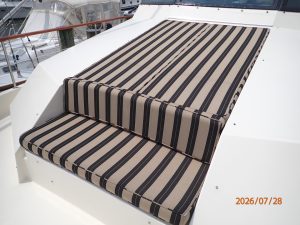 deck, Hatteras, trawler for sale