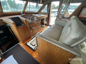 interior, Hatteras, trawler for sale