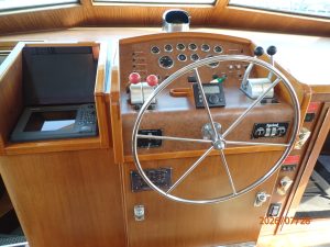 interior, Hatteras, trawler for sale
