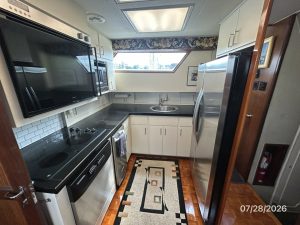 interior, Hatteras, trawler for sale
