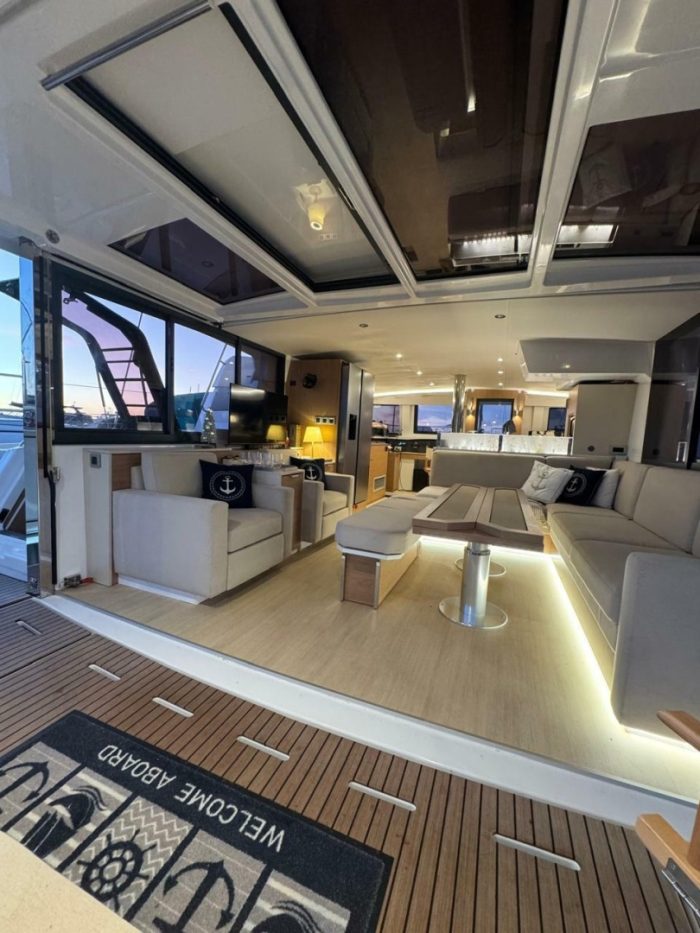 salon, Bali 4.8, catamaran for sale