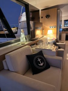 salon, Bali 4.8, catamaran for sale