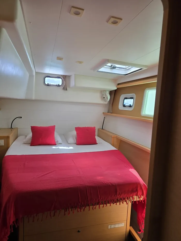 bed, Lagoon 450, catamaran for sale