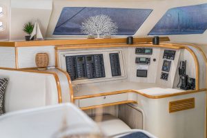 navigation station, Knysna 480, catamaran for sale