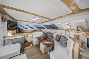 salon, Knysna 480, catamaran for sale