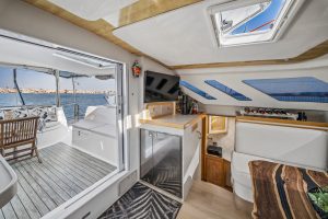 salon, Knysna 480, catamaran for sale
