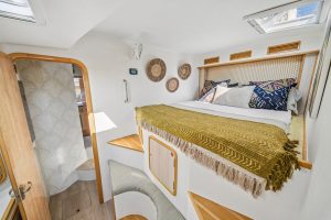 bed, Knysna 480, catamaran for sale