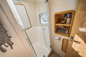 bath, Knysna 480, catamaran for sale