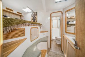 bath, Knysna 480, catamaran for sale