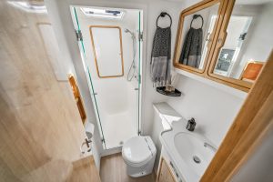 bath, Knysna 480, catamaran for sale