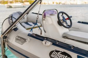 helm, Knysna 480, catamaran for sale