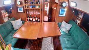 salon, Caliber 40, sailboat for sale