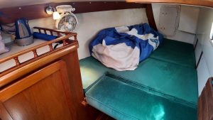 bed, Caliber 40, sailboat for sale