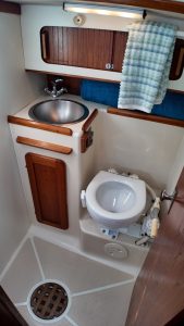 bath, Caliber 40, sailboat for sale