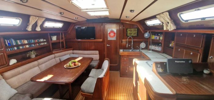 salon, Bavaria 50 Cruiser, sailboat for sale