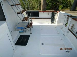 cockpit, Sabre, trawler for sale