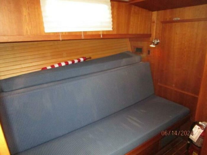 salon, Sabre, trawler for sale