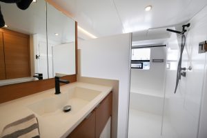 bath, Balance 482, catamaran for sale