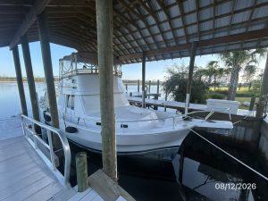 exterior, Mainship 390, trawler for sale