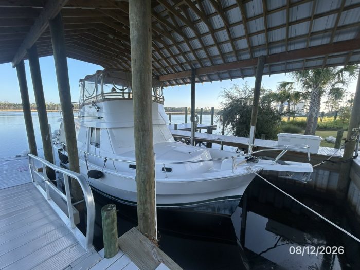 exterior, Mainship 390, trawler for sale