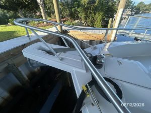 deck, Mainship 390, trawler for sale