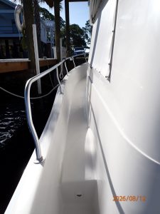 deck, Mainship 390, trawler for sale