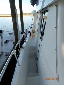deck, Mainship 390, trawler for sale