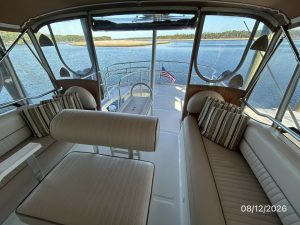 cockpit, Mainship 390, trawler for sale