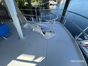 deck, Mainship 390, trawler for sale