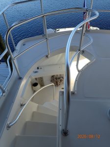 cockpit, Mainship 390, trawler for sale