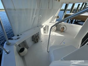 cockpit, Mainship 390, trawler for sale