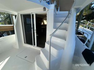 cockpit, Mainship 390, trawler for sale