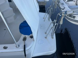 deck, Mainship 390, trawler for sale