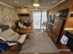 salon, Mainship 390, trawler for sale
