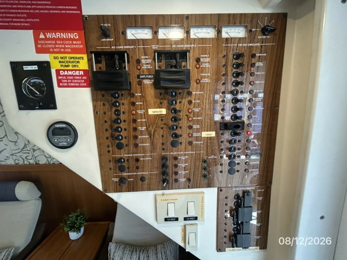 electrical, Mainship 390, trawler for sale