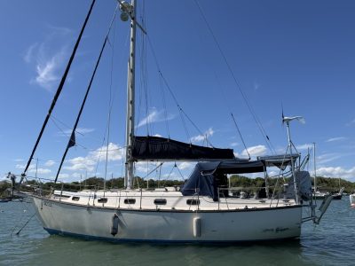 Island Packet 35