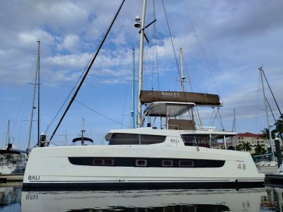 Bali 4.8, catamaran for sale